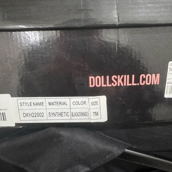 COLOR ME HAUNTED MISMATCHED BOOTS (damaged, photo shown) - Picture 11 of 11